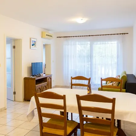 Apartment Milena Medulin